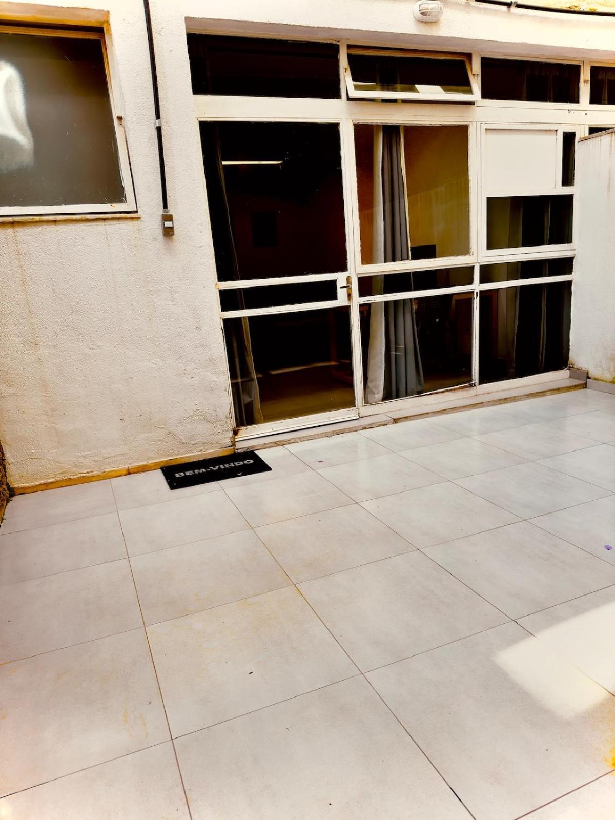 08 Savassi Com Area Privativa, Vaga, Cozinha Completa Ao Lado Do Life Center